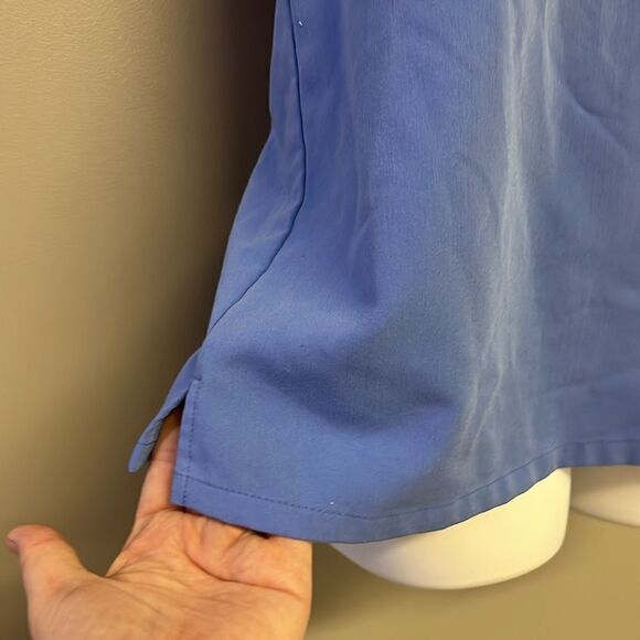 FIGS Technical Collection Blue Short Sleeve V-Neck Medical Scrub Shirt Pocket-XS - Picture 7 of 13